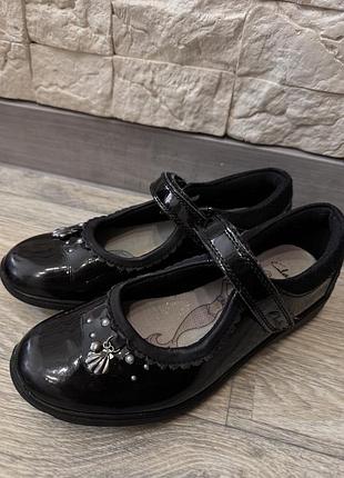 Дитячі туфлі clarks 2