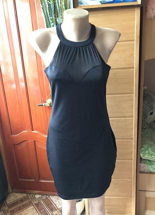 Красивое чёрное платье