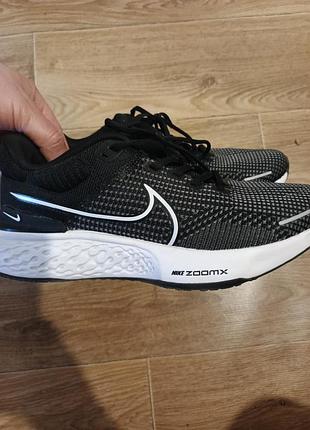 Продам кросівки nike zoomx