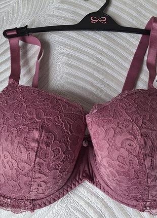 Розовый кружевной бюстгальтер фирмы hunkemoller размер 34dd 75e