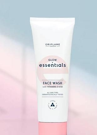 Очищувальний засіб для обличчя 3 в 1 glow essentials