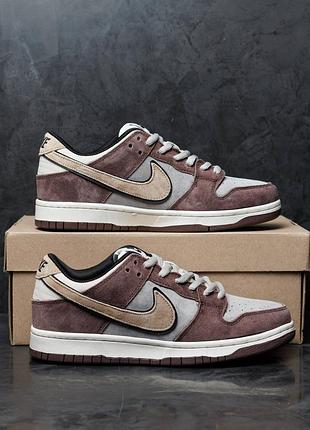 Женские кроссовки nike sb dunk low burgundy grey