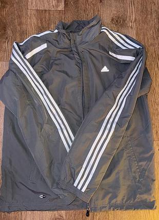 Вітровка adidas climalite. climalite — відводить вологу, легка вентиляція