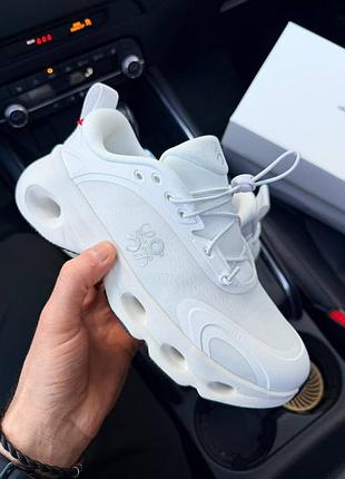 On cloudsolo x loewe white