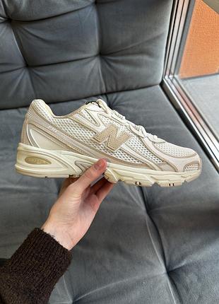 New balance 740 кросівки в відтінках бежевого. виконані з сітки. актуальна та практична модель.