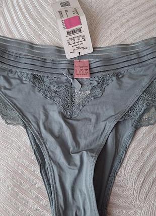 Серо голубые с кружевом трусики фирмы hunkemoller размер 2xl