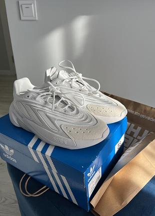 Кросівки adidas
