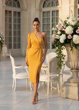 Горчичное вечернее платье миди asos design на одно плечо, размер uk 14