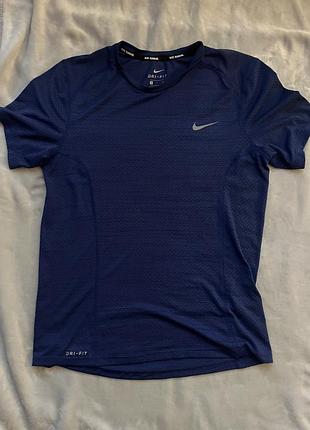 Футболка чоловіча спортивна nike running s