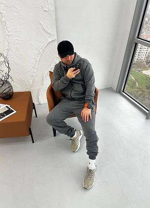 Мужской весенний спортивный костюм на молнии. турецкая трехнить. вышивка.