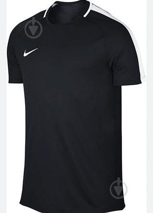 Спортивна футболка nike