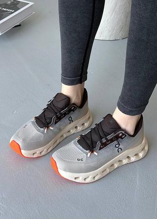 On running cloudtilt beige black orange