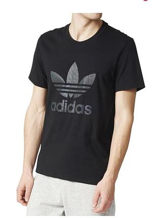 Оригинальная мужская футболка черного цвета бренда adidas размер м