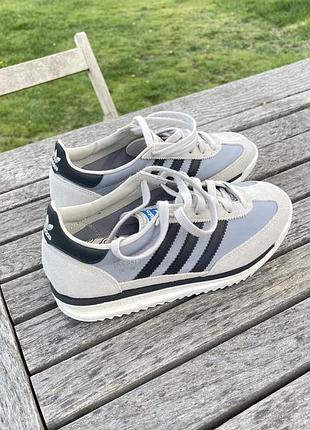 Кросівки adidas