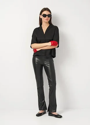 Бомбезные брюки брюки из экокожи р.40 h&amp;m
