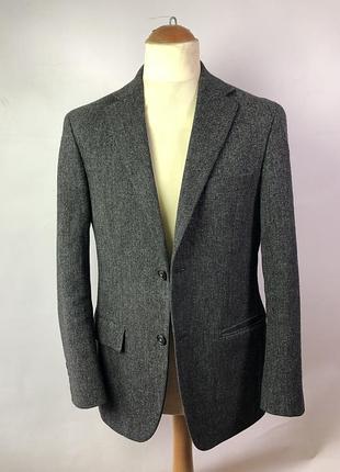 Marks & spencer x moon england ідеальний піджак   виготовлений зі 100% вовни від легендарної англійської moon. приємний на дотик