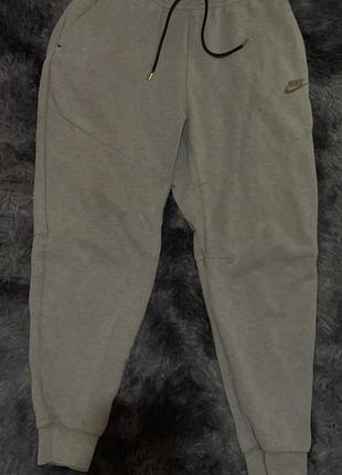 Штани nike tech fleece