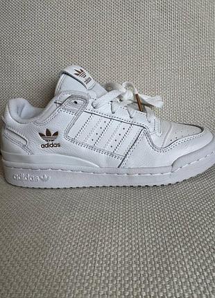 Кроссовки adidas оригинал