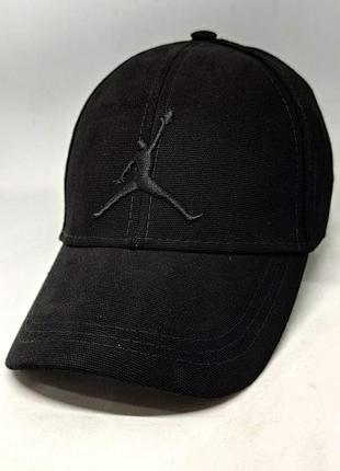 Кепка / бейсболка черная jordan