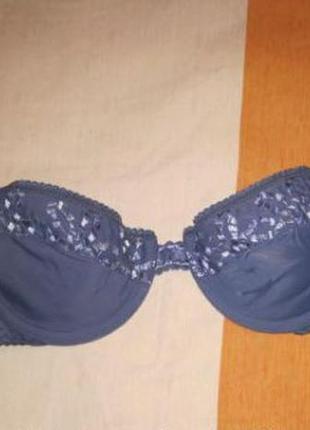 Бюстгалтер