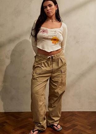 Укороченный топ с длинными рукавами y2k urban outfitters