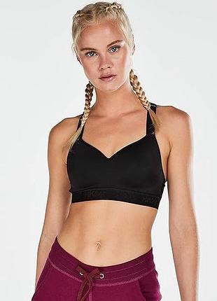 Спортивный топ hunkemoller ( размер 85b)
