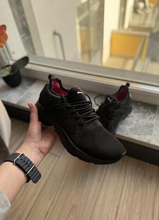 Жіночі кросівки для спорту puma