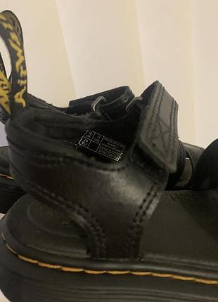 Сандалі dr.martens 3
