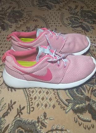 Женские кроссовки nike