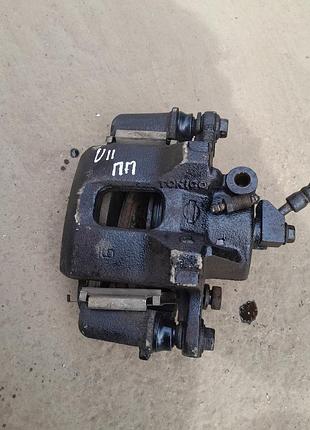 Передній правий супорт nissan bluebird u11/t72/t12/sunny n13/pulsar n13/sentra b11/b12 оригінал