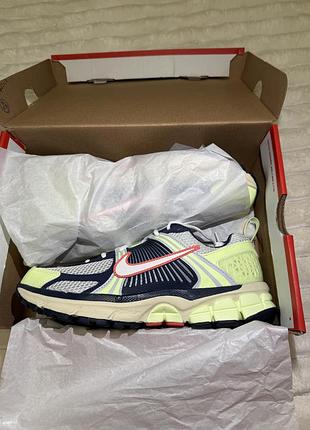 Оригінальні кросівки nike vomero 5