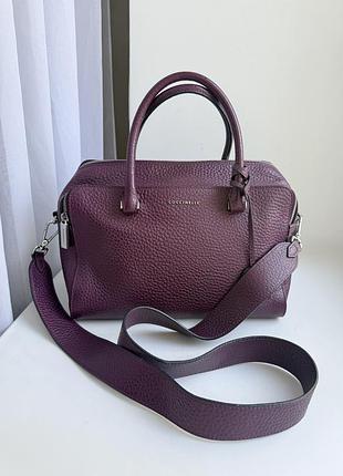 Актуальная вместительная сумка coccinelle