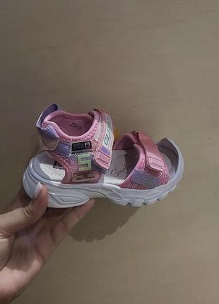 Босоніжки з захищеним носочком 13,5см   15см. 15,5см.