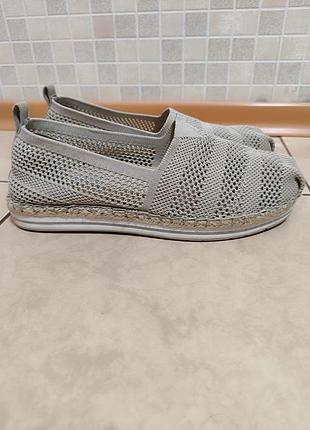 Слипоны, бренд skechers