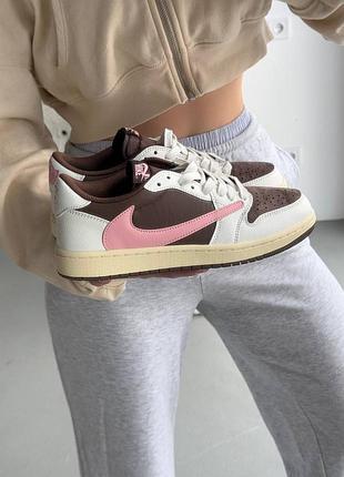 Кроссовки nike air jordan 1 low dark pony / pink oxford x travis scott