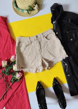 Короткие джинсовые шорты с бахромой stradivarius m