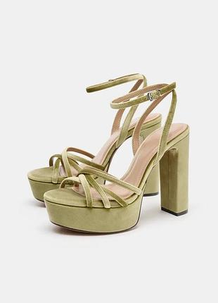 Босоніжки жіночі зелені zara new