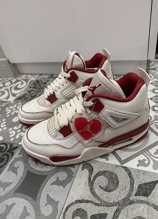 Продам кросівки air jordan 4 retro “ valentines day “