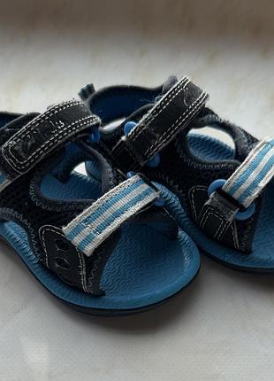 Босоніжки сандалі clarks. розмір 20 (13 см.)