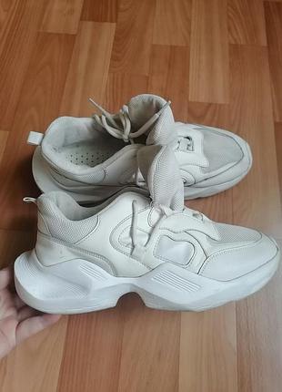 Кроссовки 39р 25,5  дефекты на фото подобие nike