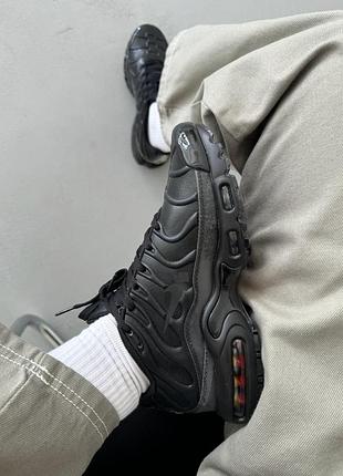 Кроссовки nike air max tn plus black leather акция