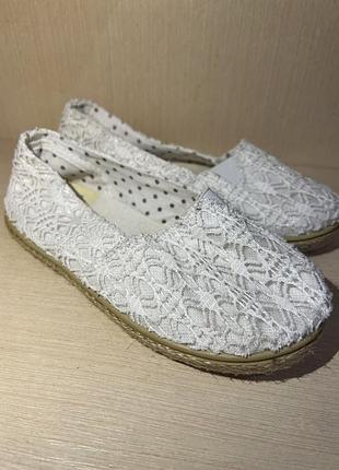 Макасіни , кеди 4