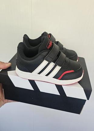 Кроссовки детские adidas (23 размер)