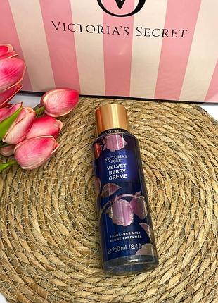 Парфюмированный спрей для тела velvet berry creame victorias secret 250ml