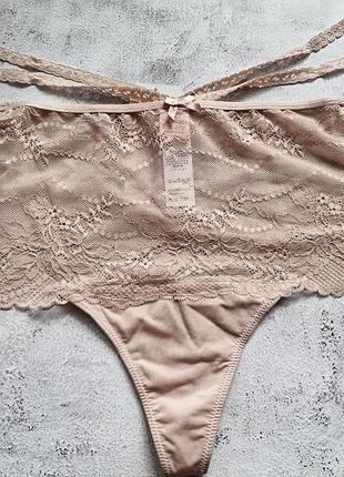 Нежные кружевные трусики hunkemoller. размер xxl.