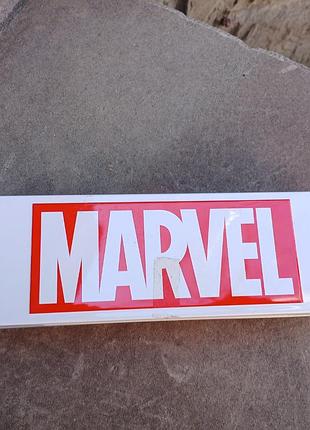 Металлическая коробка marvel.