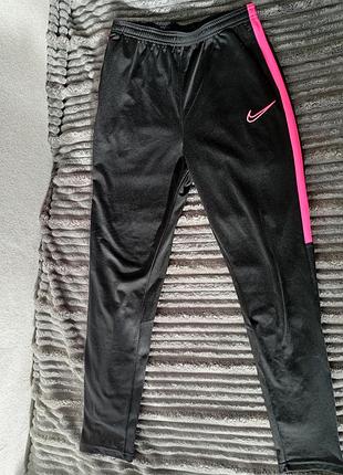 Спортивные штаны унисекс nike dri-fit strike черные с розовым, размер xl идут на s,m (полиэстер)