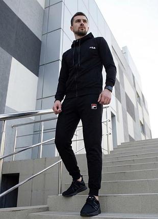 Спортивный мужской костюм на флисе черного цвета