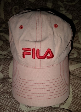 Кепка fila  1 размер 
в отличном состоянии 
высылаю по вашей заявке