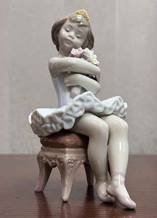 Фарфорова статуетка lladro «перший виступ».